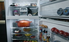 Двухкамерный холодильник с верхней морозильной камерой HITACHI R-V 662 PU7